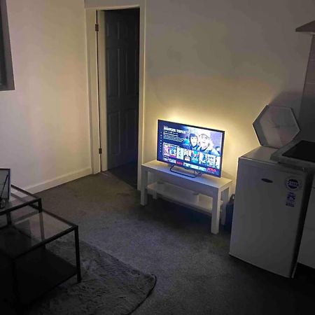 Apartment In Bham City Centre, Free Parking Sleeps 3 เบอร์มิงแฮม ภายนอก รูปภาพ